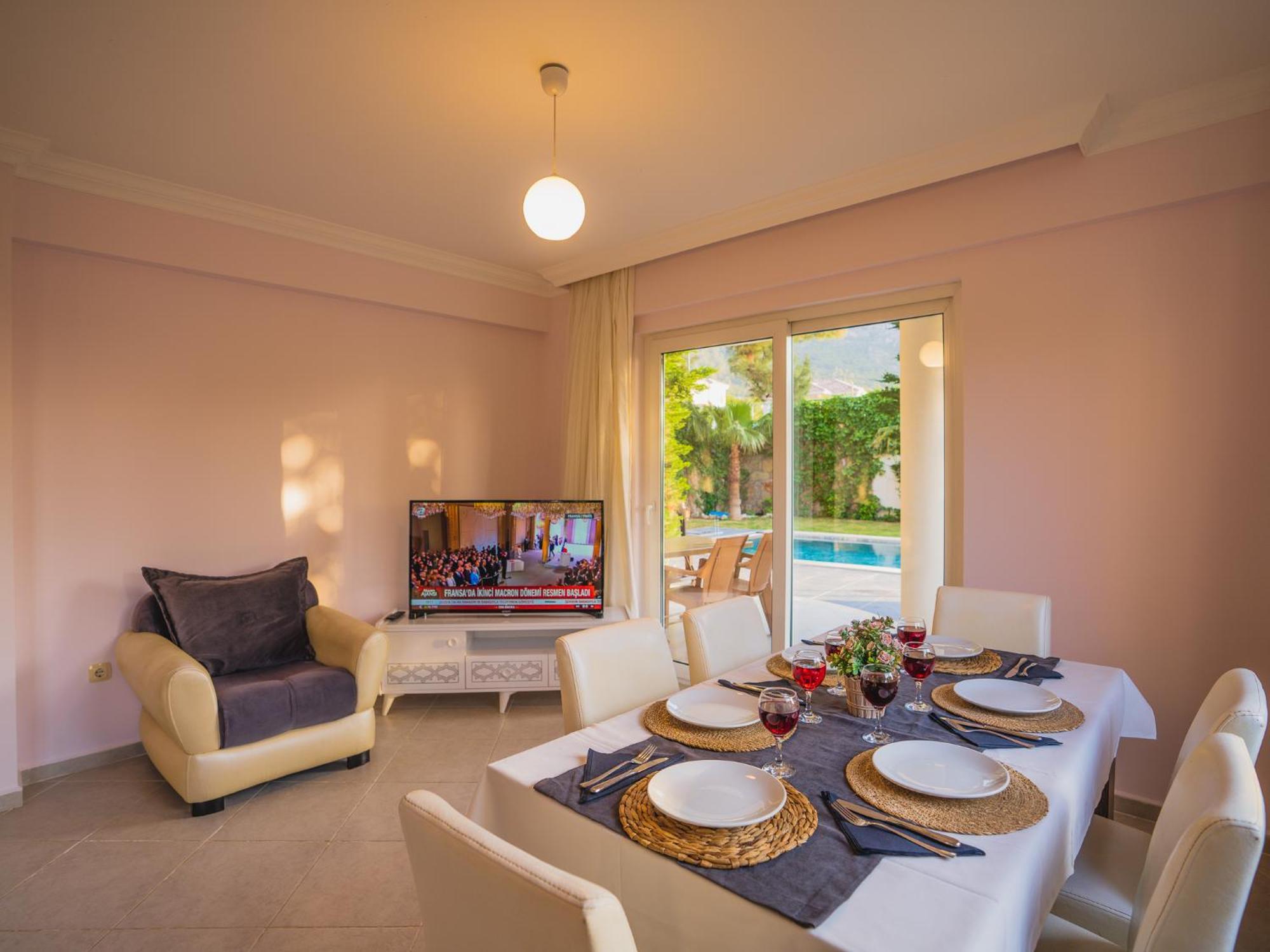 Villa Ovacikta 6 Kisilik Oezel Havuzlu Royal 2 Fethiye