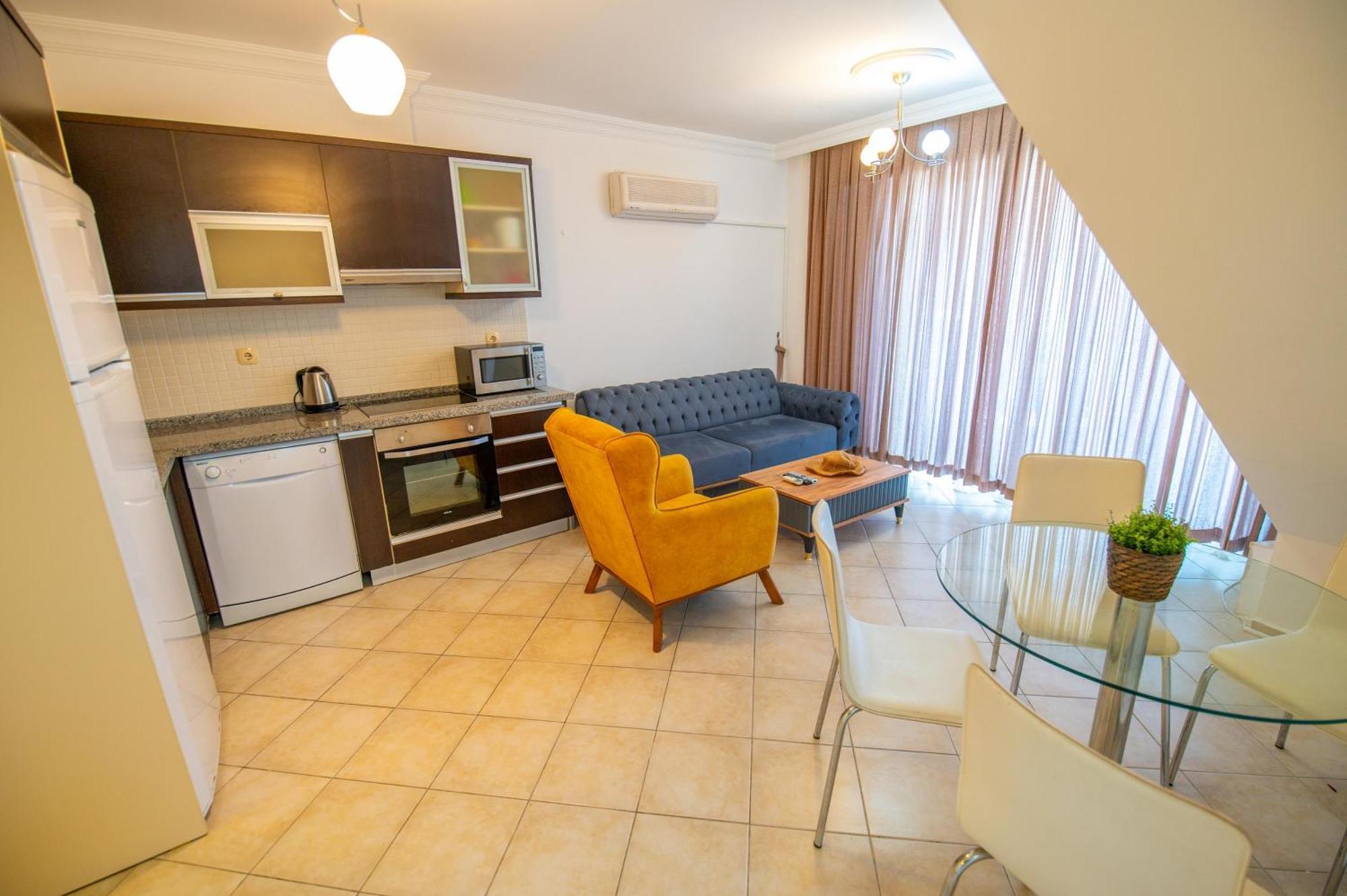Sunset Club Aqualettings Dolphin 4 Apartment Fethiye