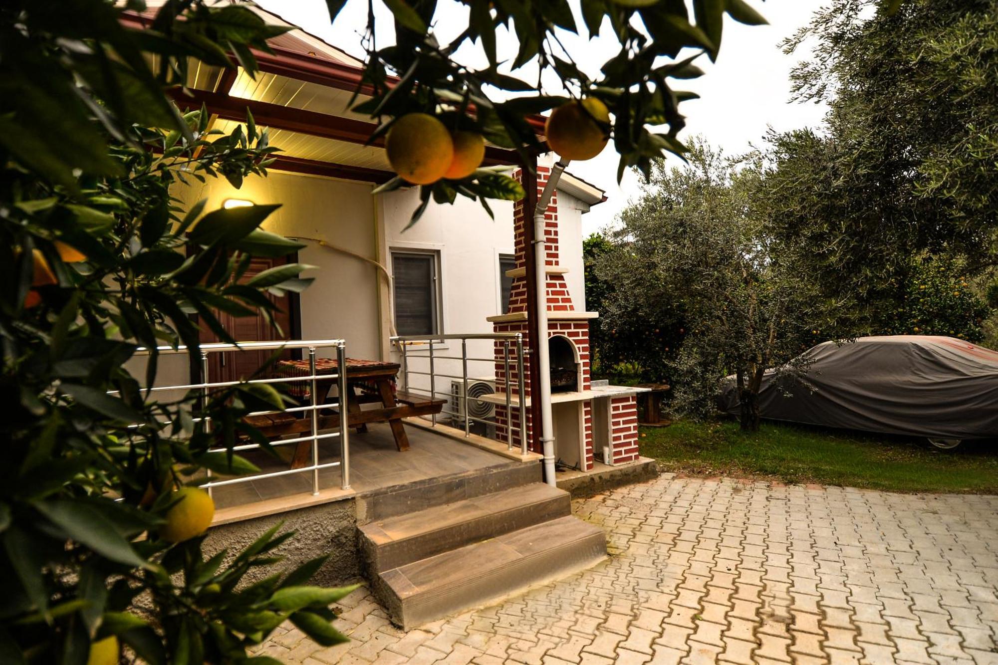 Avci Villa-fethiye 3+1 In Garden With Private Pool, 10 Minutes To The Beach Villa Fethiye
