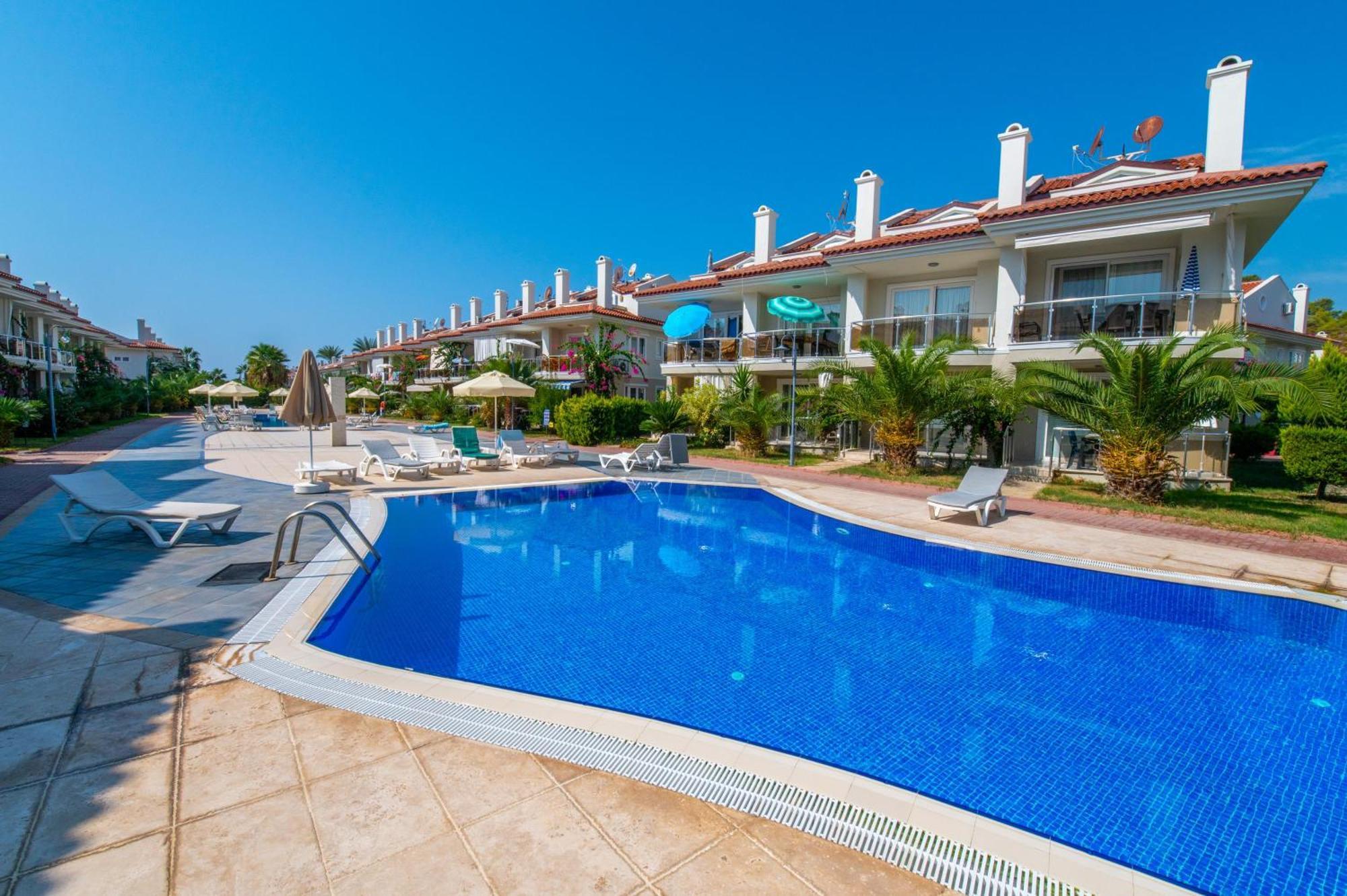 Apart Otel Sunset And 4*
