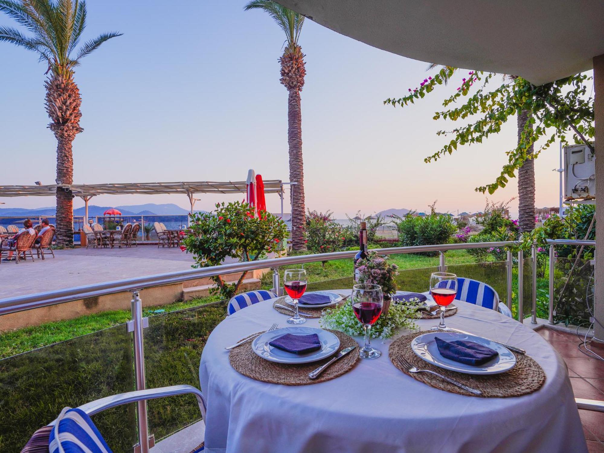Aparthotel Sunset Aqua Lettings *