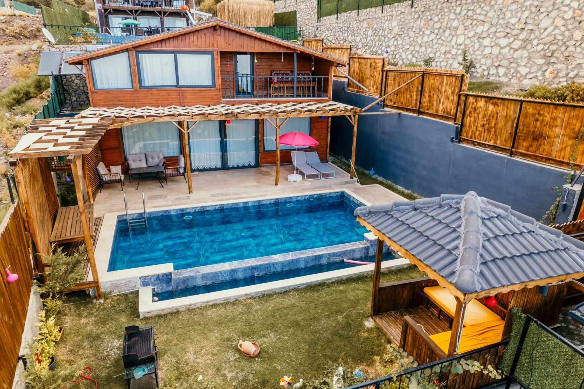 Vazgecilmezim Deniz Manzarali ,sessiz,sakin Villa *