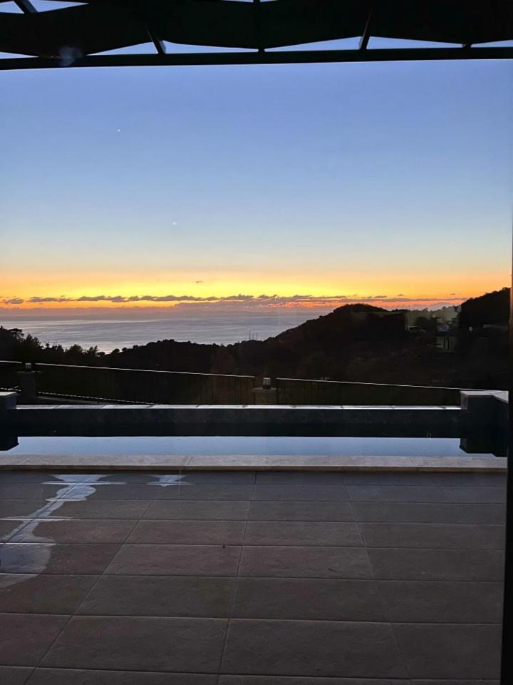 More 1 Villa
