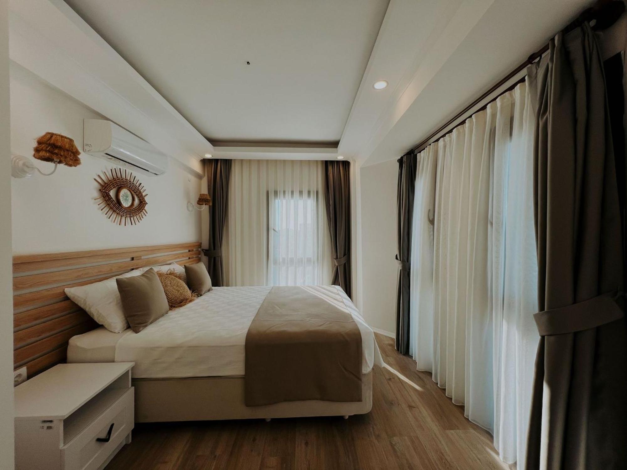 Marla Hotel