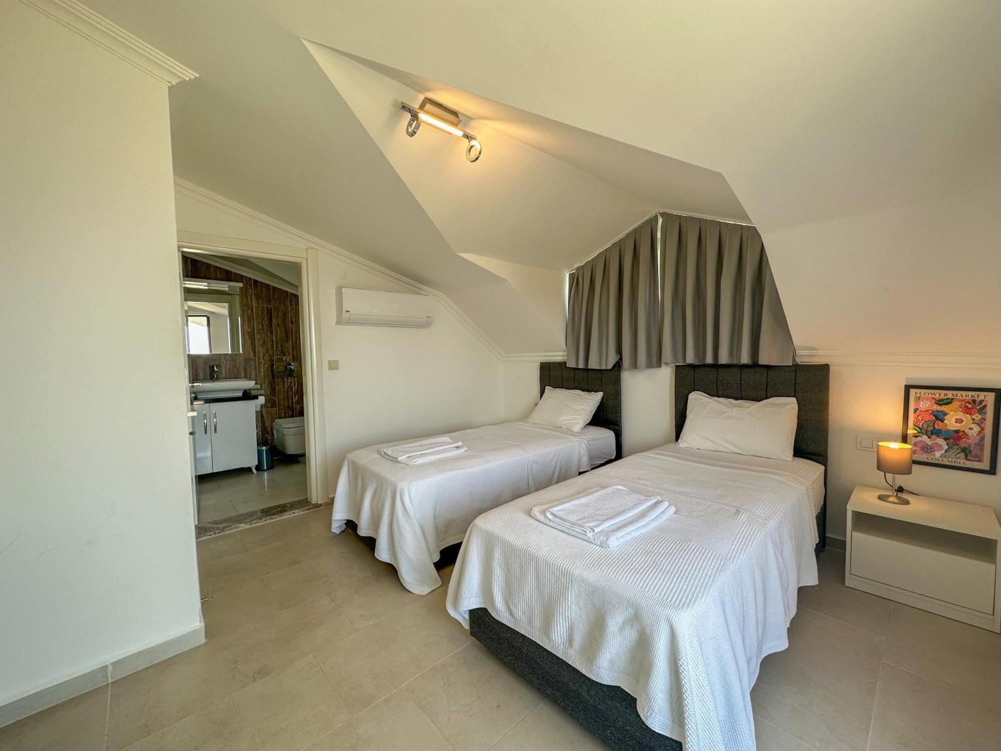 Alya, Spacious 4 Bed With Private Pool Villa Fethiye