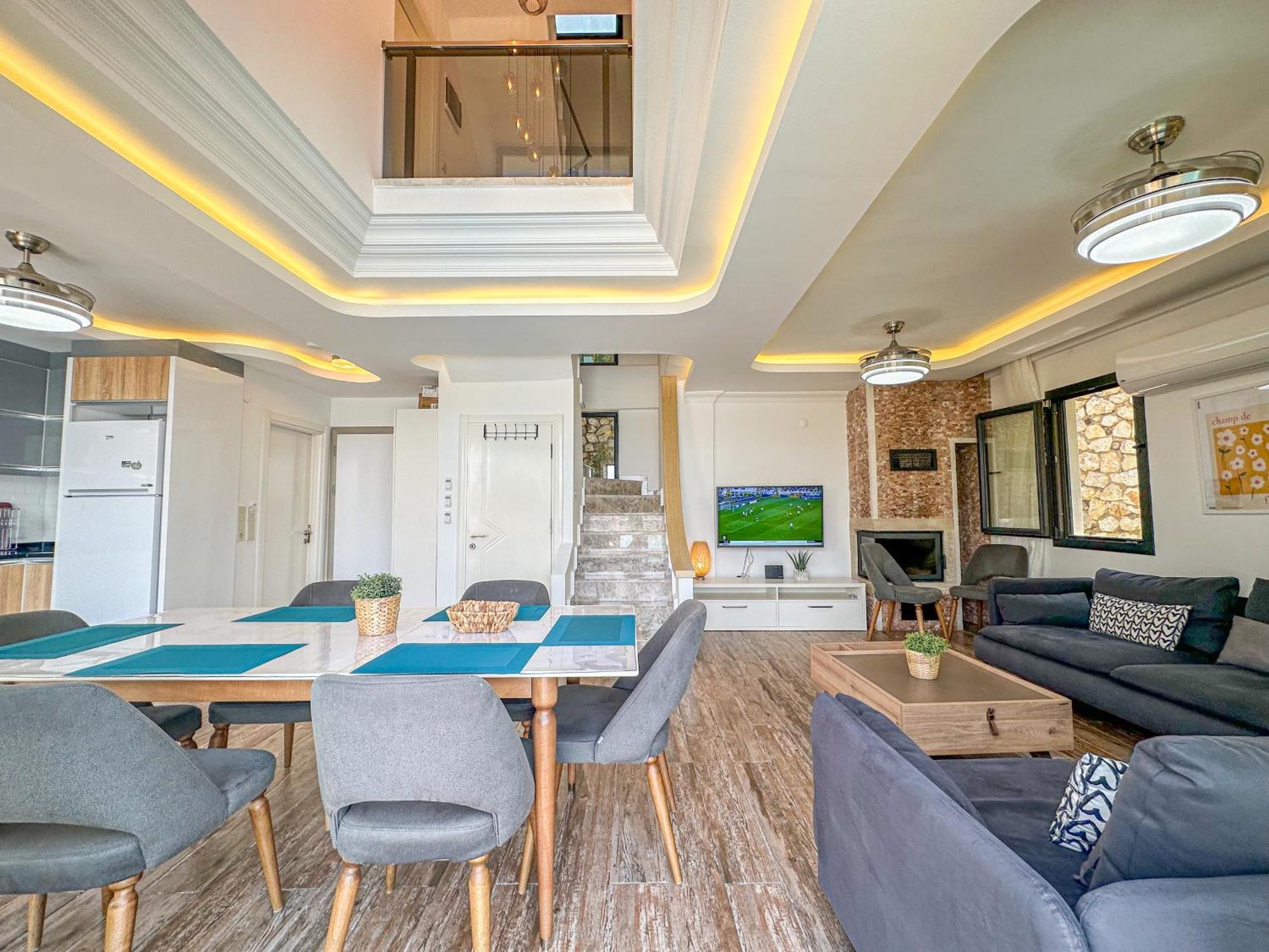 Alya, Spacious 4 Bed With Private Pool Villa