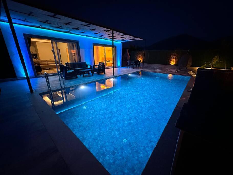 Izci Delux Villa *