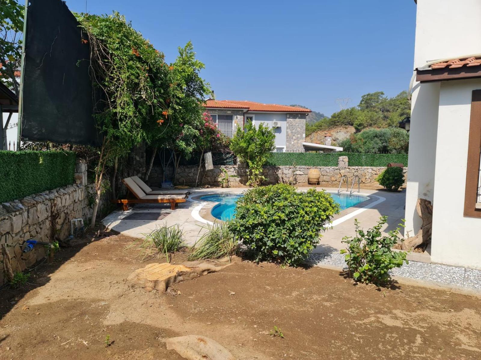 Dalos Villa *