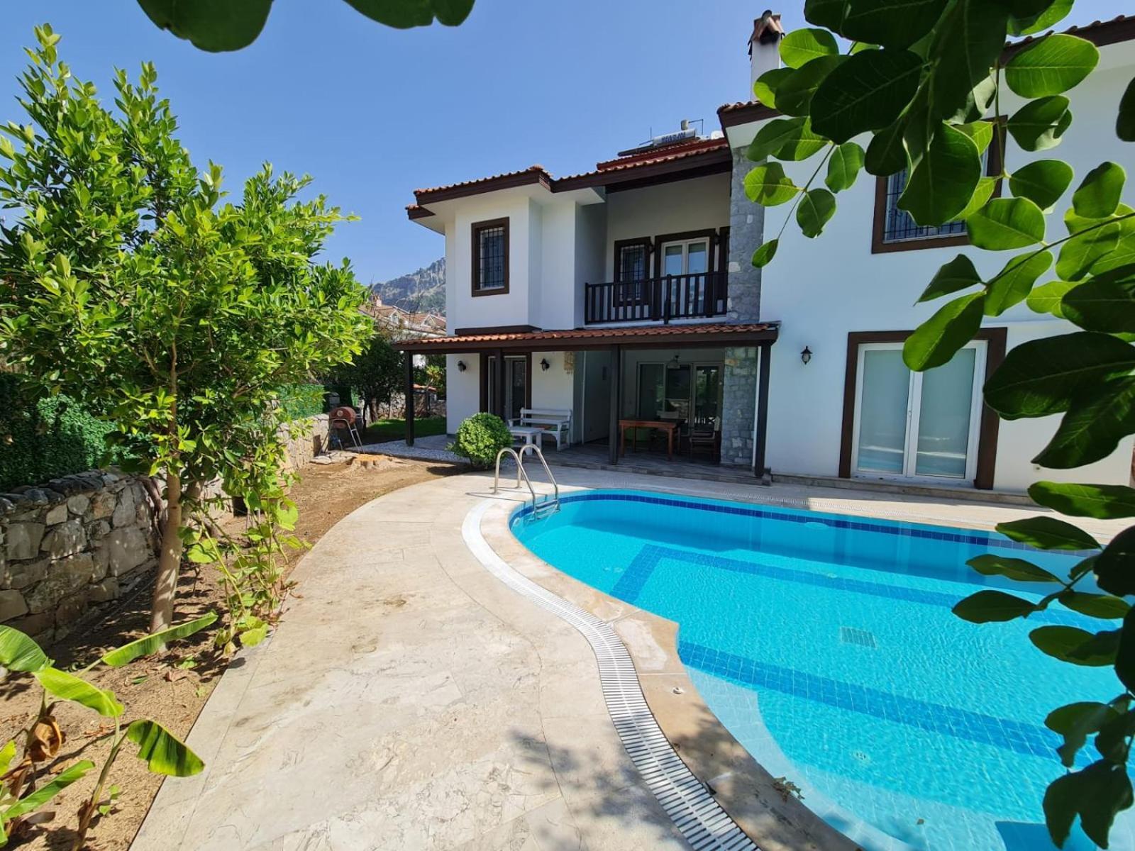 Dalos Villa