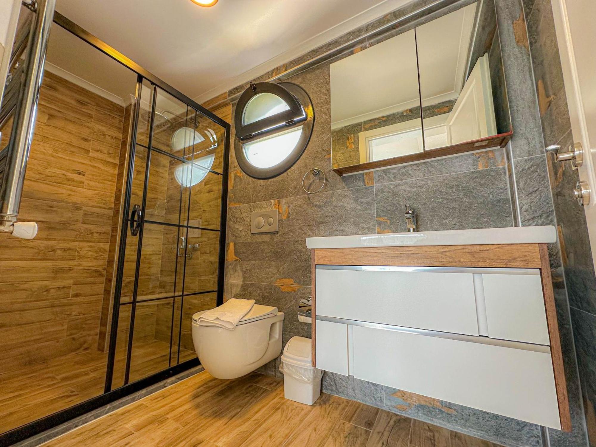 Nokta Park K 4+1 Villa, Oezel Havuzlu Villa
