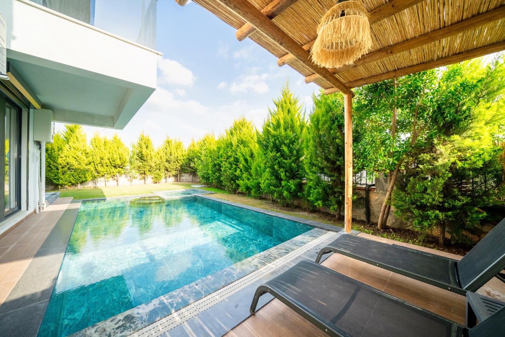 Casa Oliva 3 With Sauna Jakuzzi Pool & Bbq Fethiye