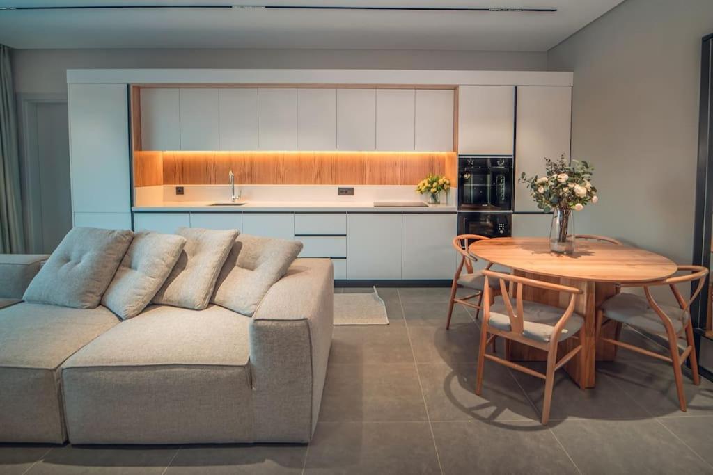 Viohouses 4- Luxury Private Korunakli Oezel Havuzlu Villa