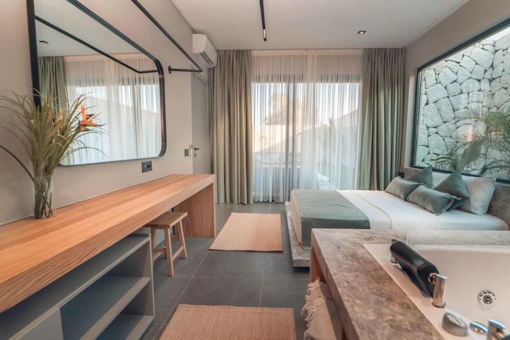 Viohouses 4- Luxury Private Korunakli Oezel Havuzlu
