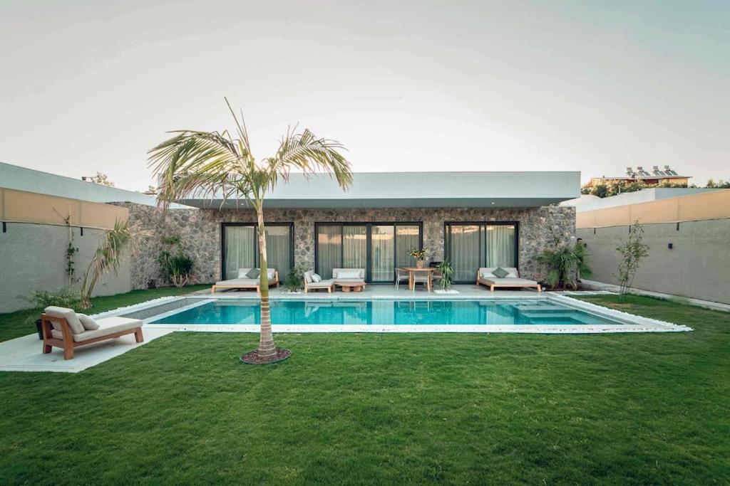 Villa Viohouses 4- Luxury Private Korunakli Oezel Havuzlu *