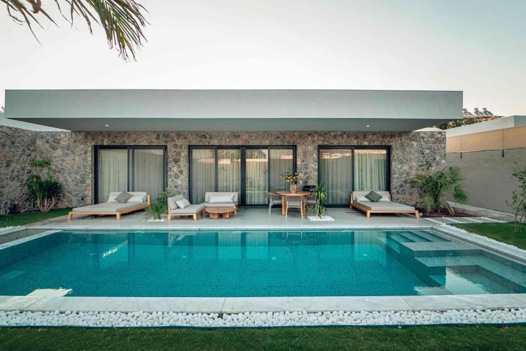 Viohouses 4- Luxury Private Korunakli Oezel Havuzlu Villa Fethiye