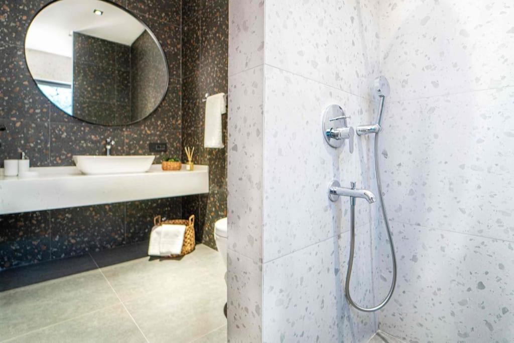 Viohouses 4- Luxury Private Korunakli Oezel Havuzlu Villa Fethiye