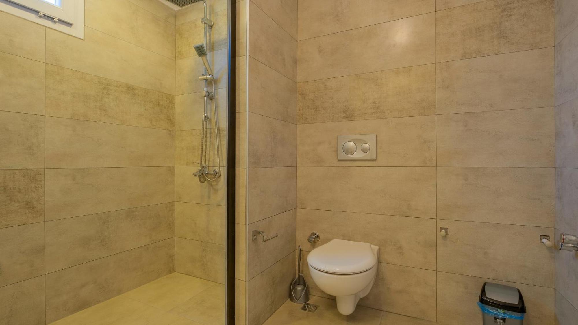 Villa Esmeralda, Jakuzili Cocuk Havuzlu Lueks
