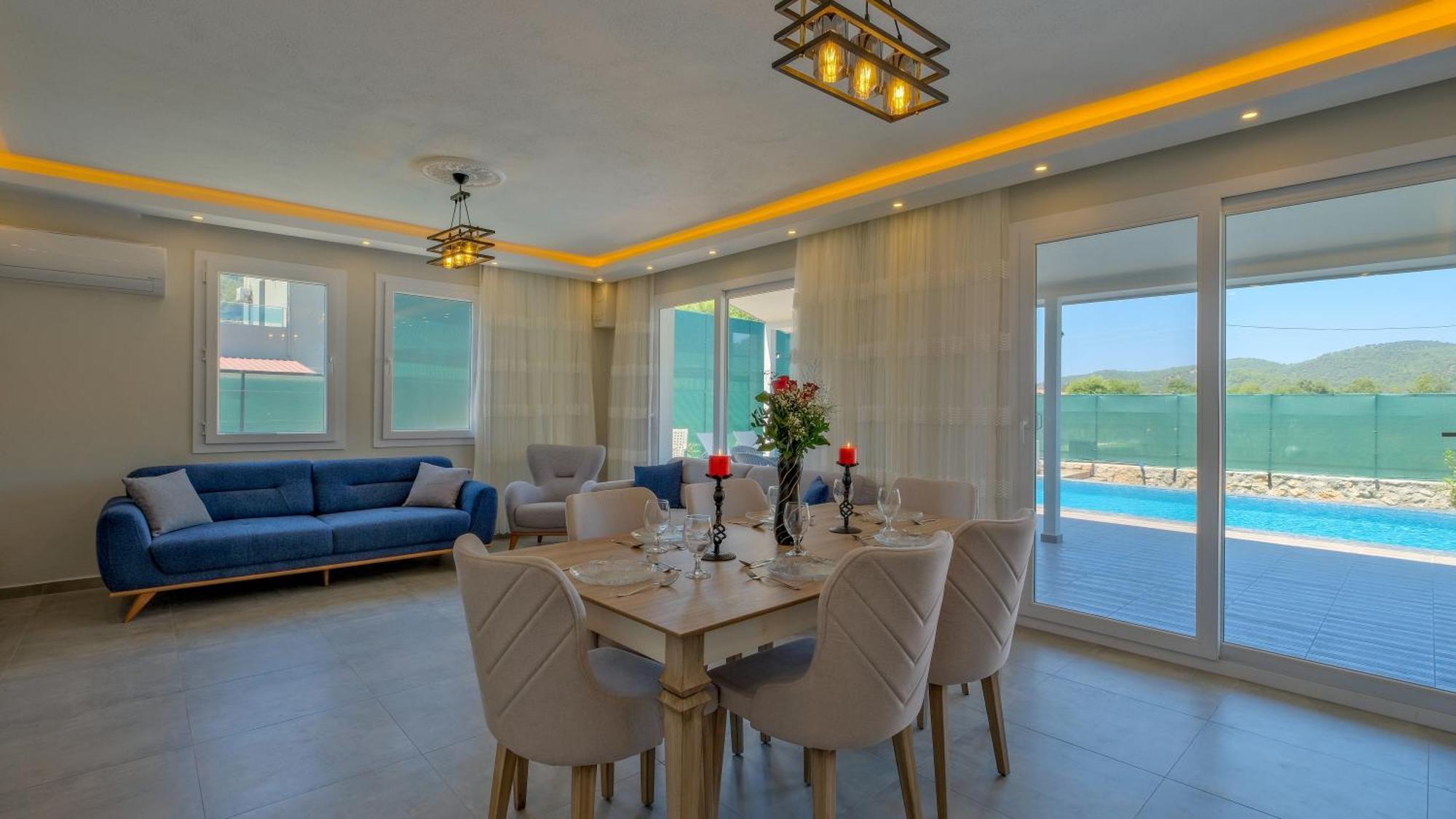 Villa Esmeralda, Jakuzili Cocuk Havuzlu Lueks