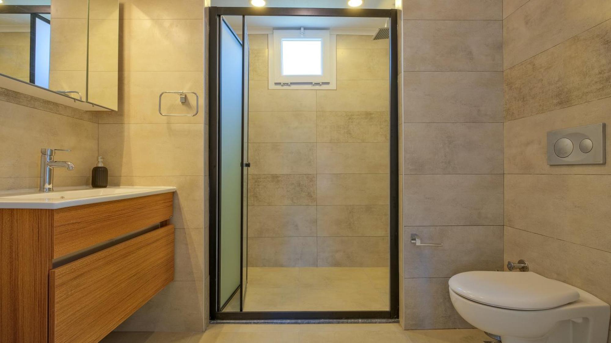Villa Esmeralda, Jakuzili Cocuk Havuzlu Lueks *
