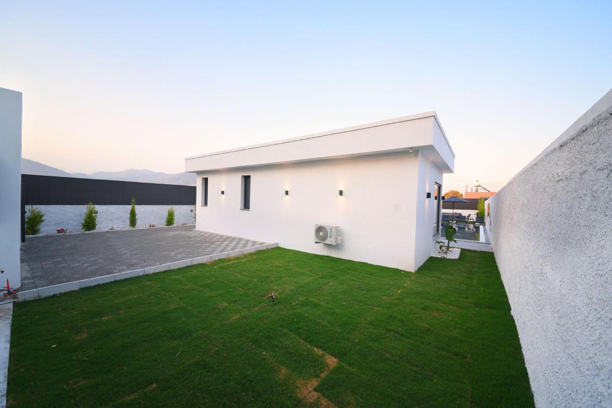 Villa Twin House