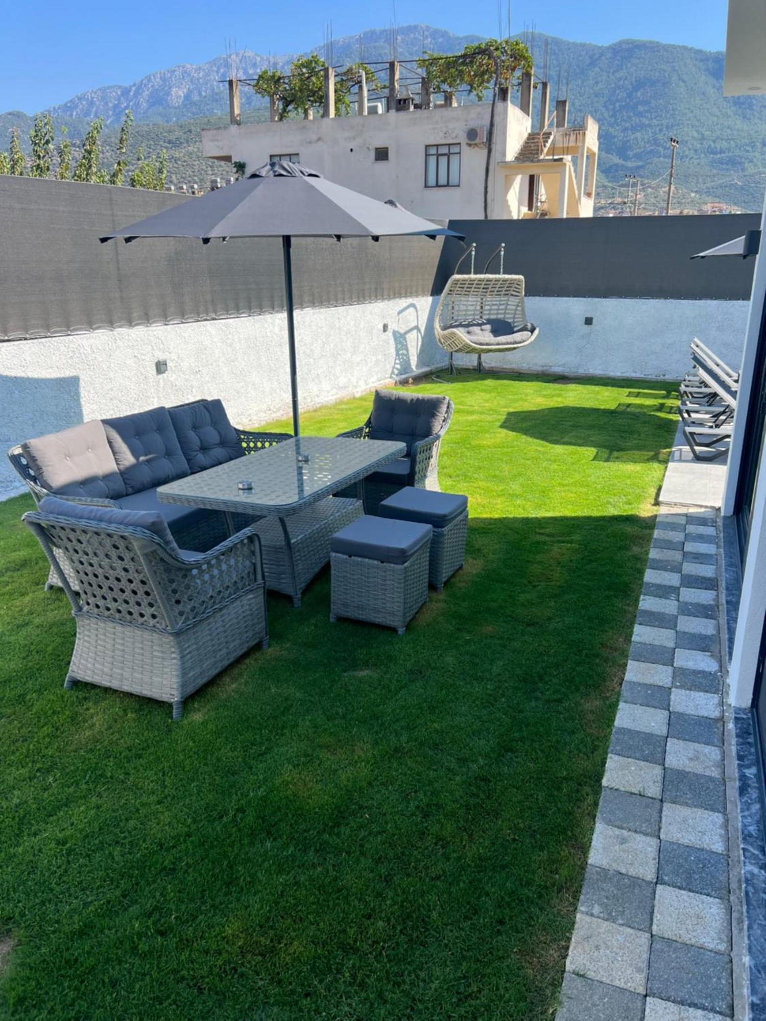 Villa Twin House
