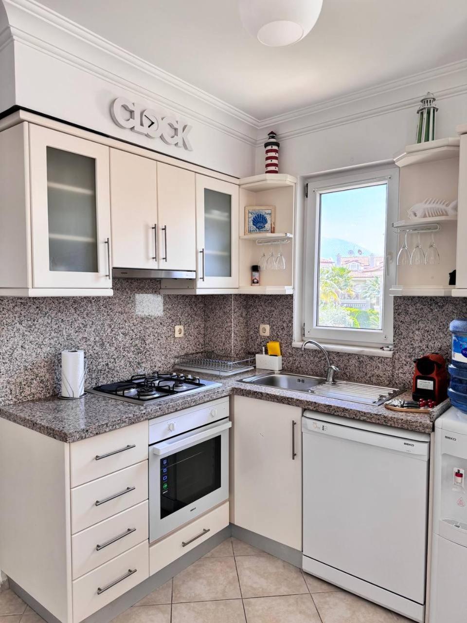 Sunset Club 3 Bedroom Apartment *