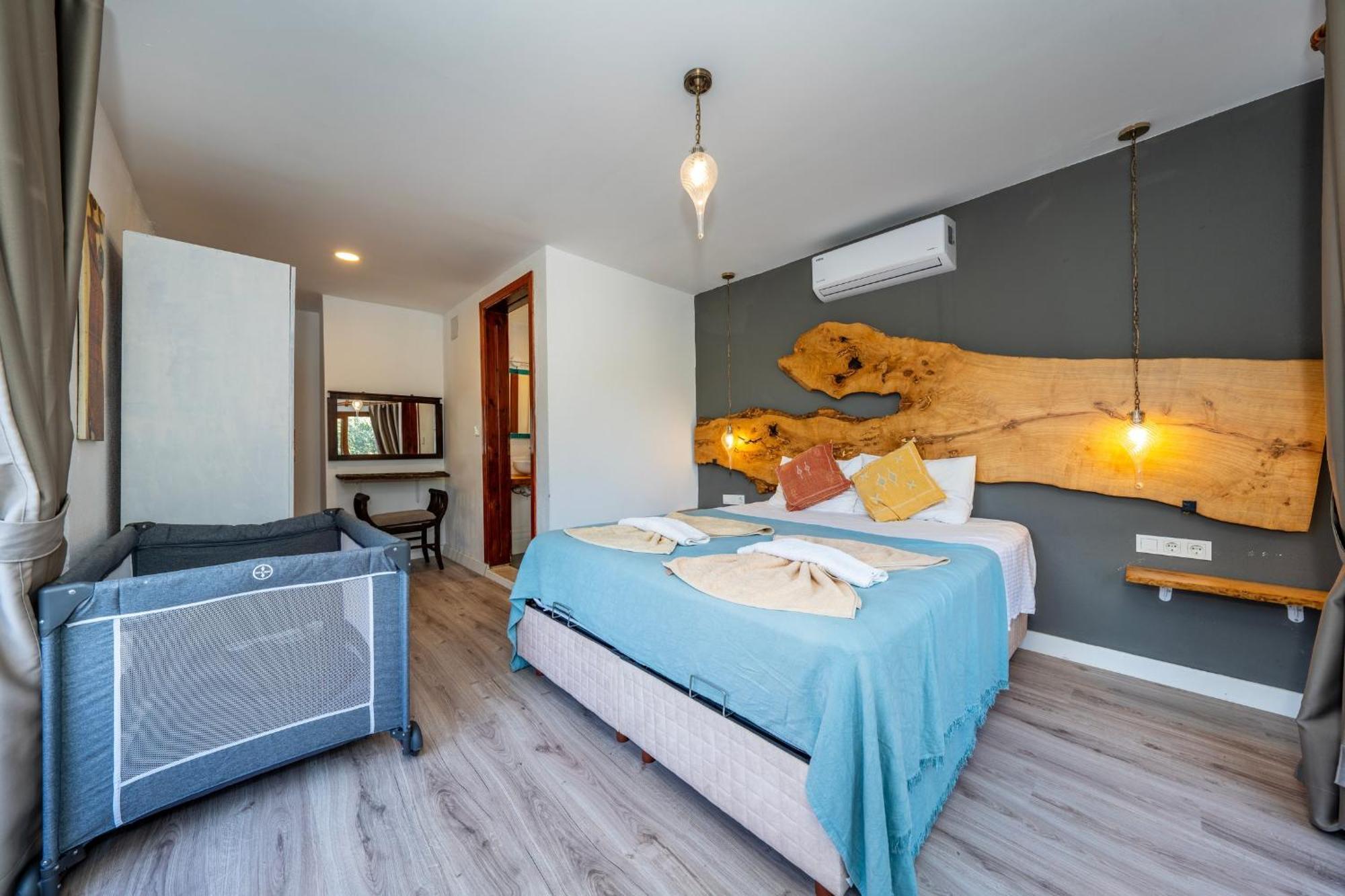 4 Bdr With Swimming Pool In Kayakoy Fethiye