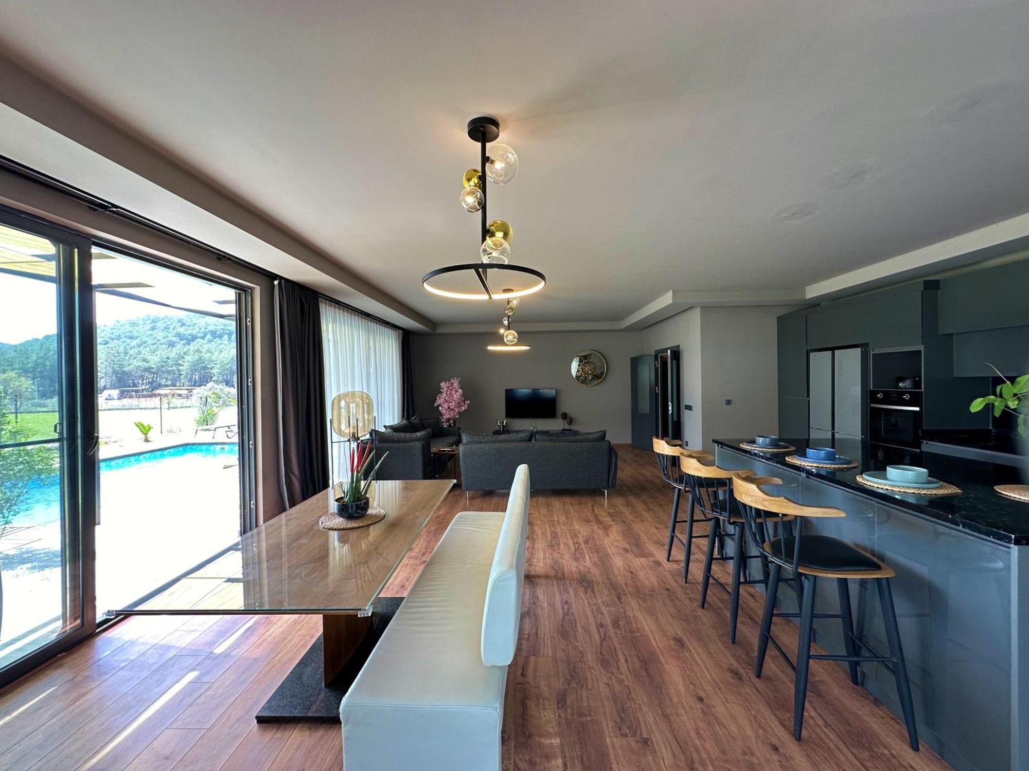 Villa Defne 3+1 Villa, Ovacik, Oeluedeniz, *