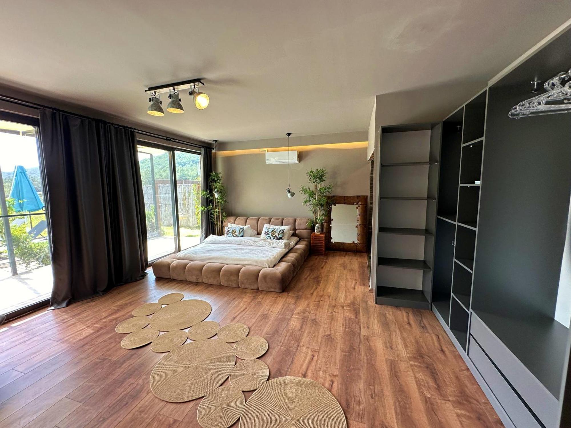 Villa Defne 3+1 Villa, Ovacik, Oeluedeniz, *