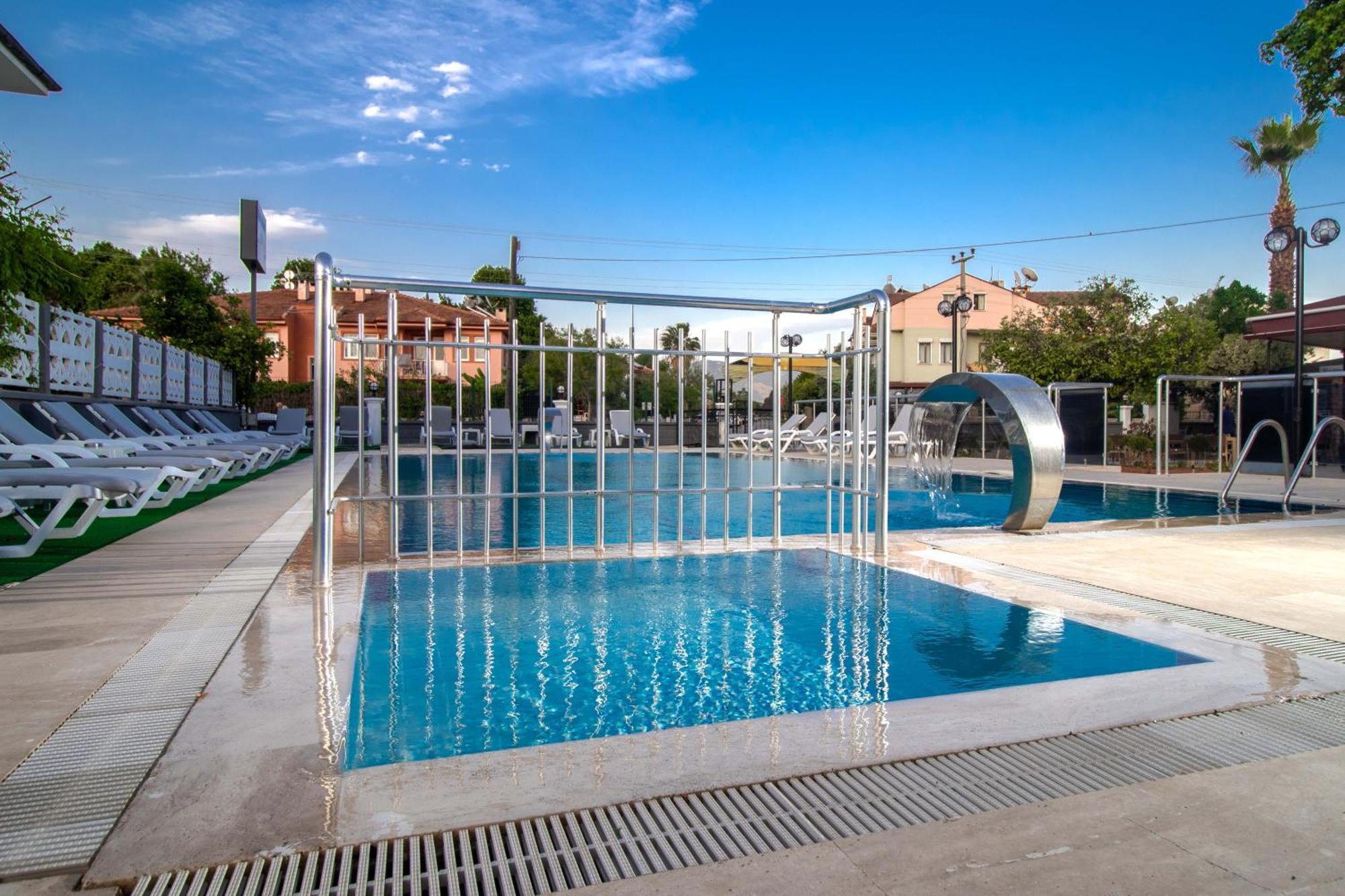Sirin Baba Hotel