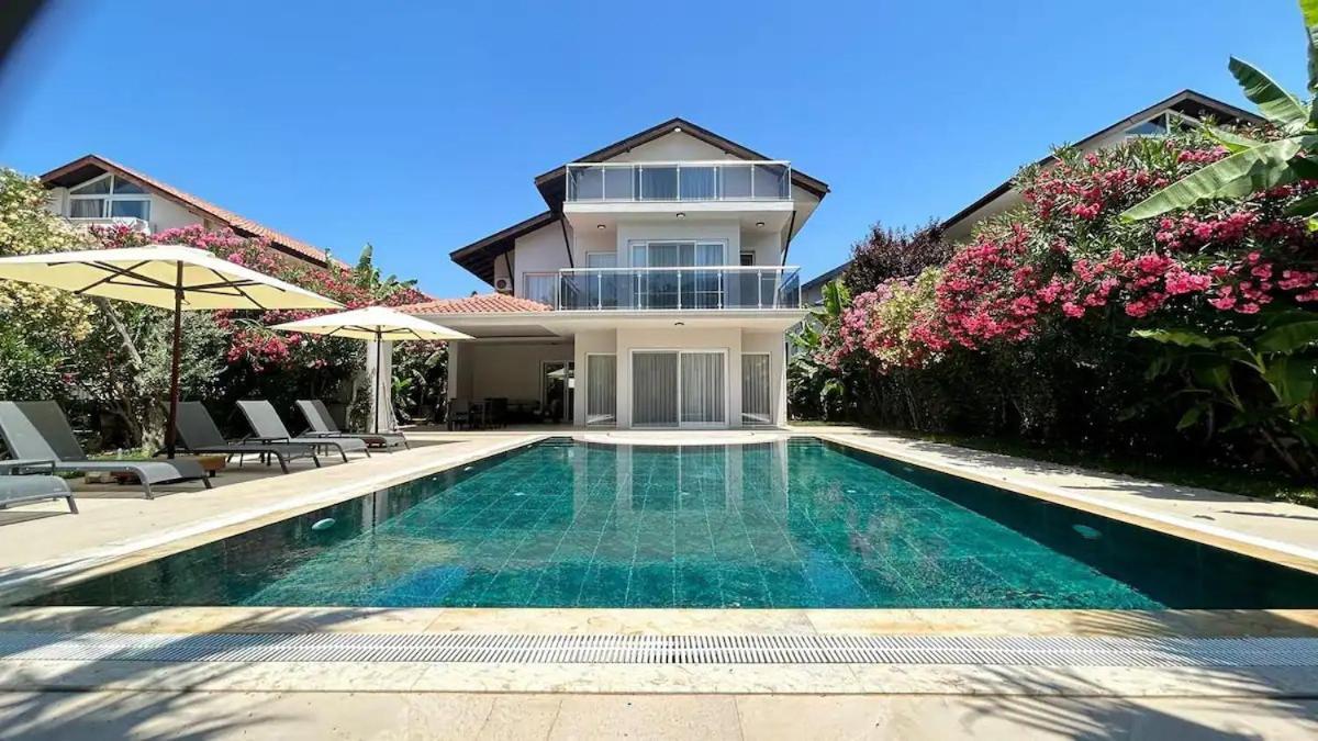 Lumar Homes - Valley Villa *