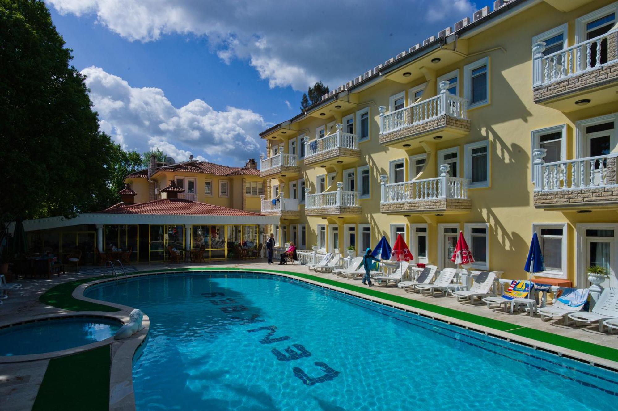 Otel Cenk Bey