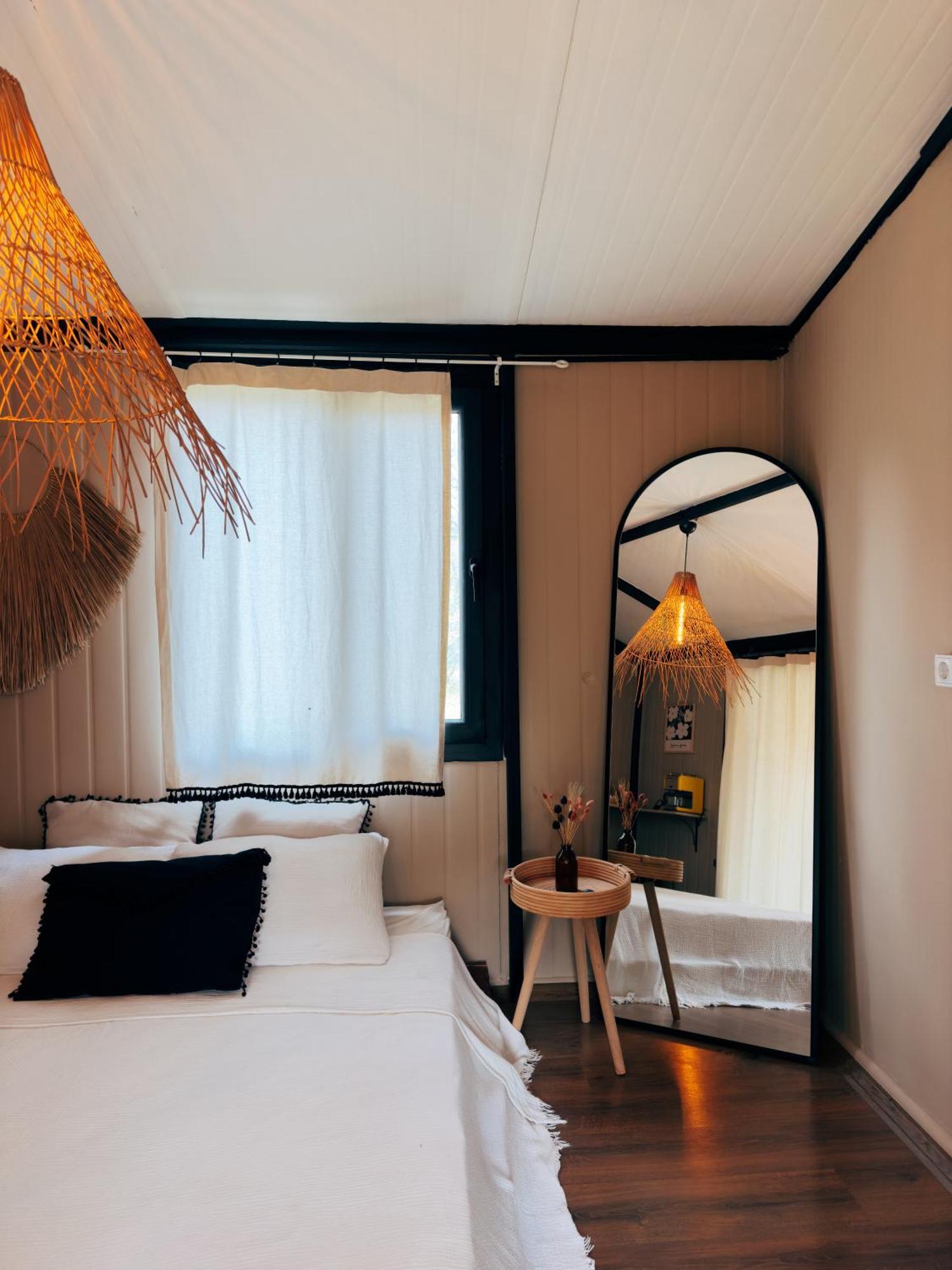 Alpinia Houses&garden
