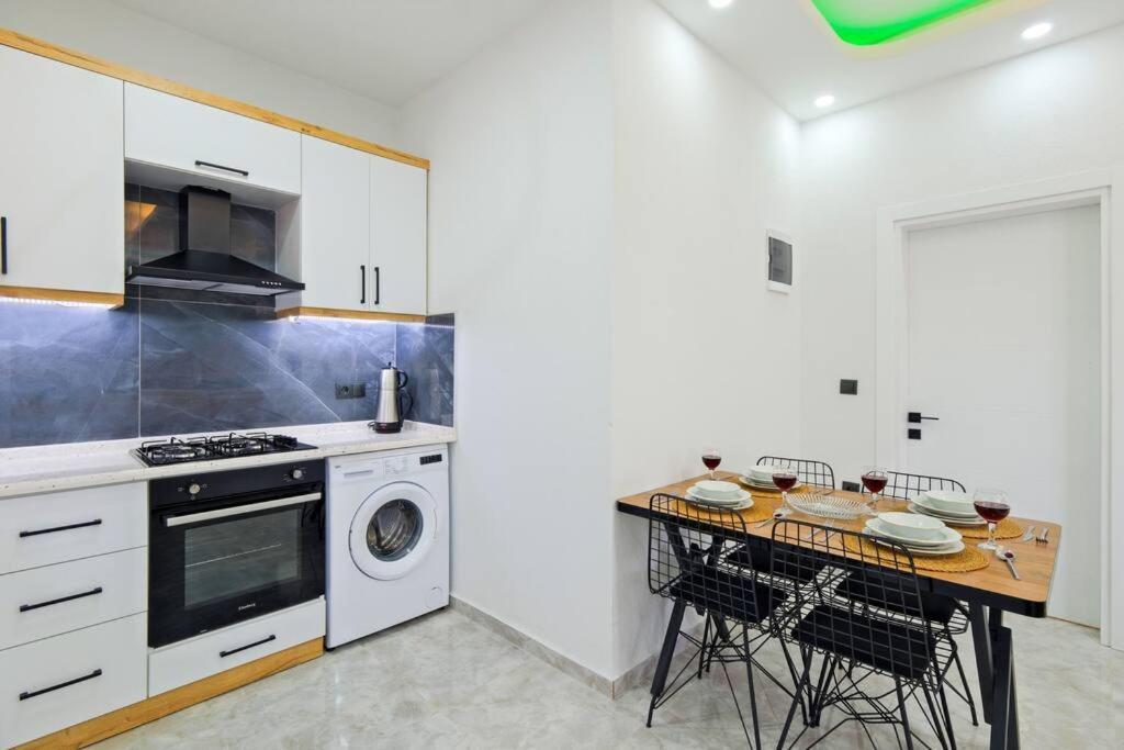 Villa Izci Delux *