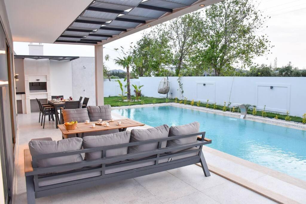 Kargi-villa Blanc *