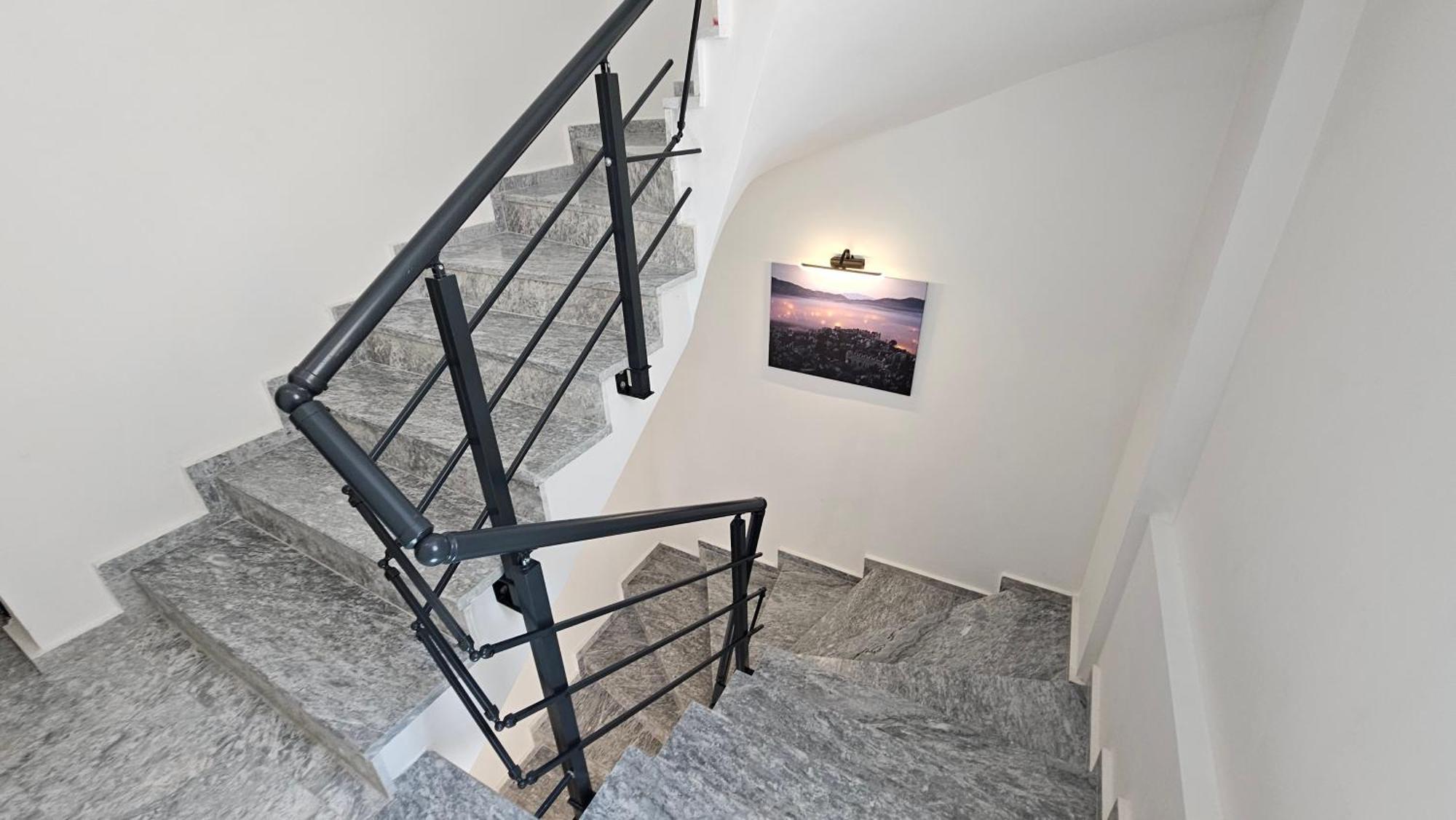 Apartment Riverside Suits-2 Ile Evinizde Gibi