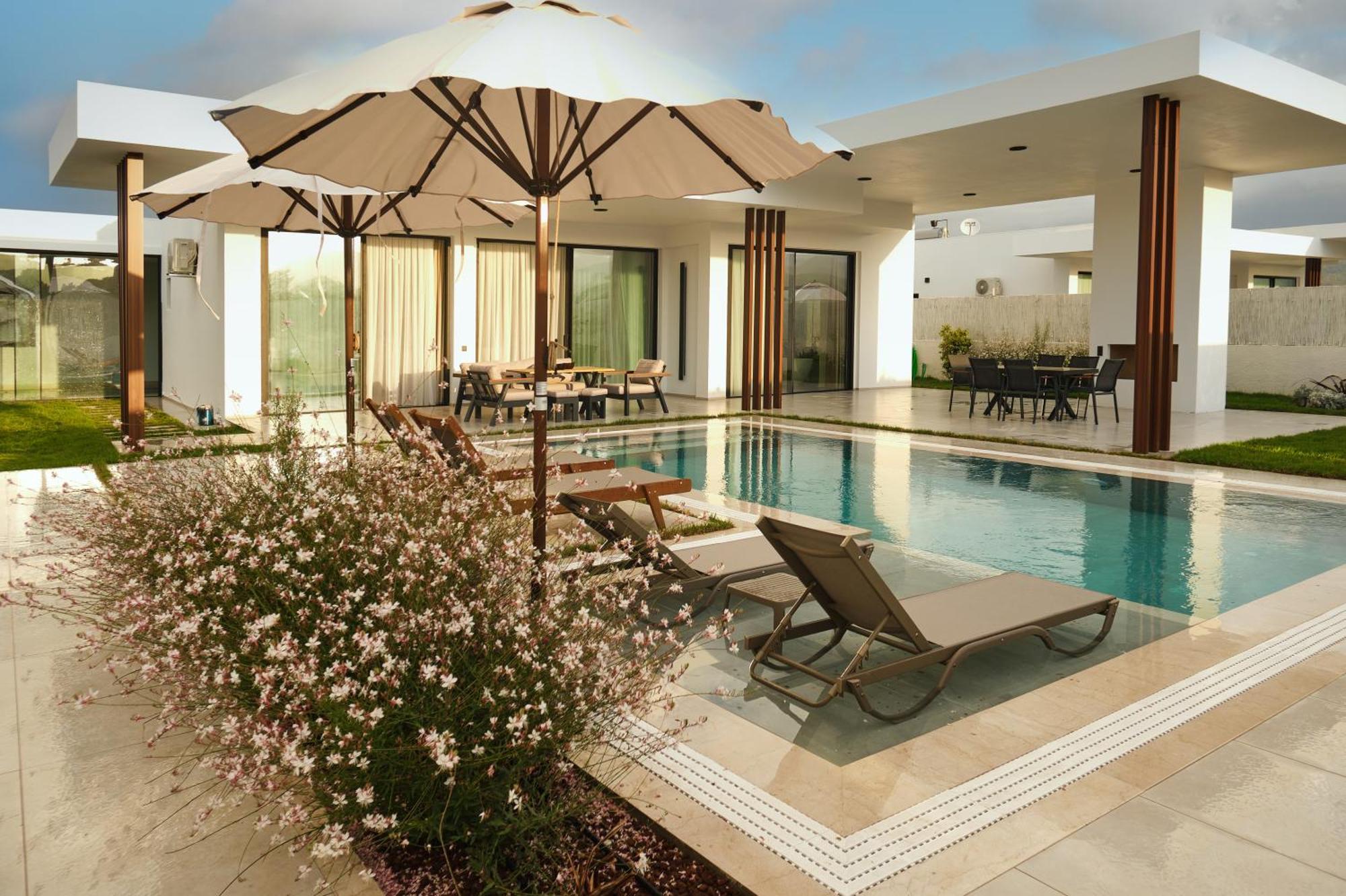 Villa Ashta Gold