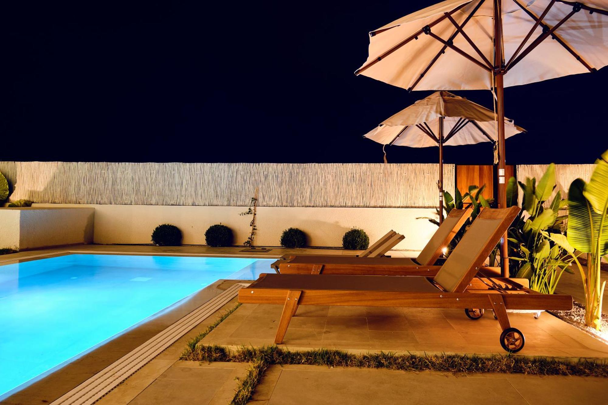 Villa Ashta / Minimal
