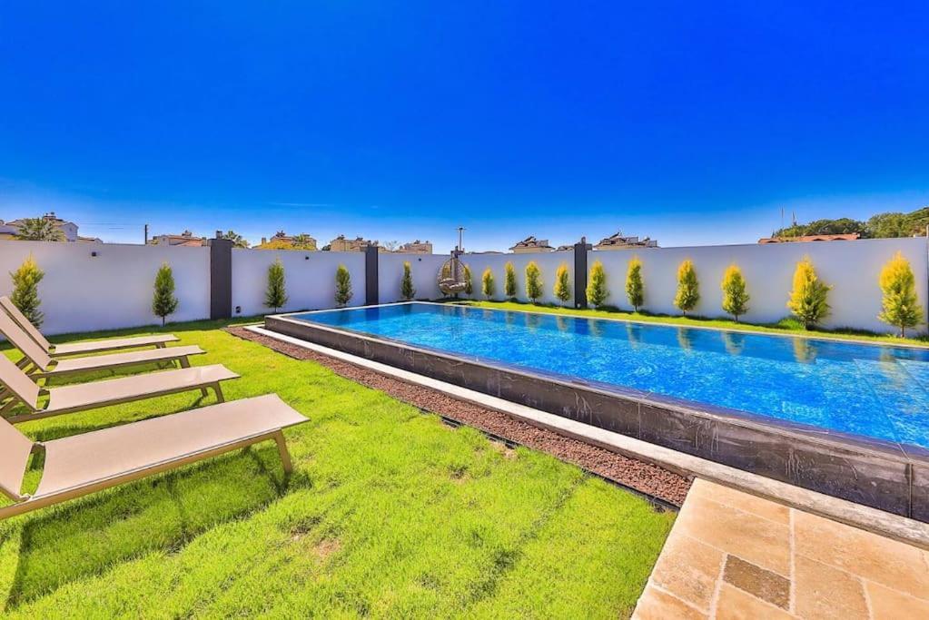 Villa Isitmali Kapali Havuzlu Fresco *
