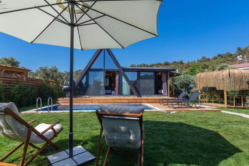 Zeytin Havuzlu Jakuzili Villa Fethiye