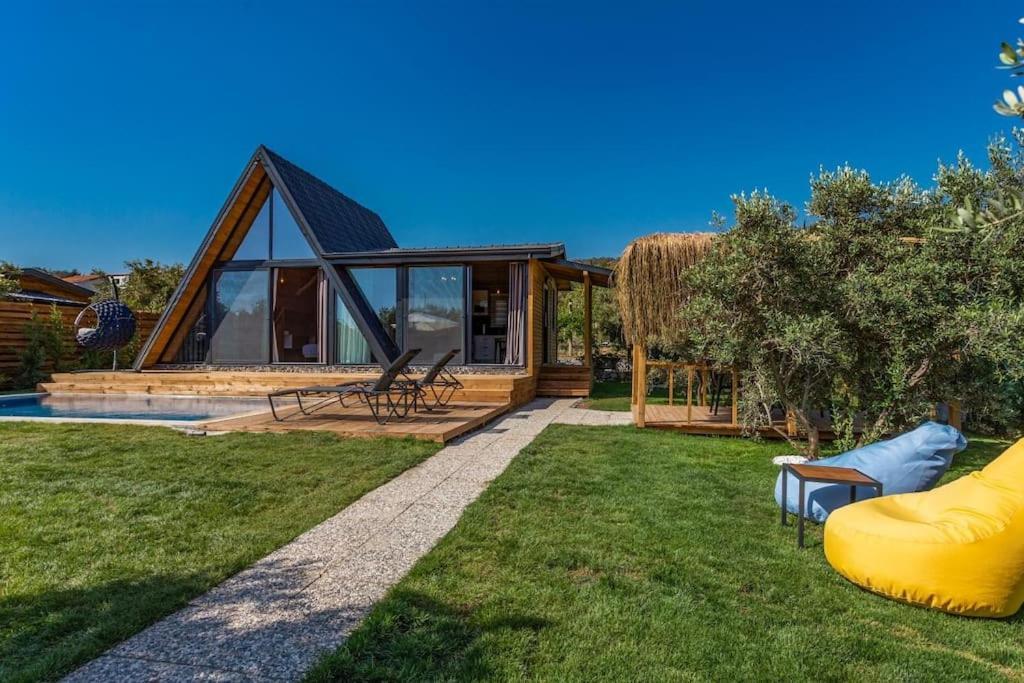 Zeytin Havuzlu Jakuzili Villa Fethiye