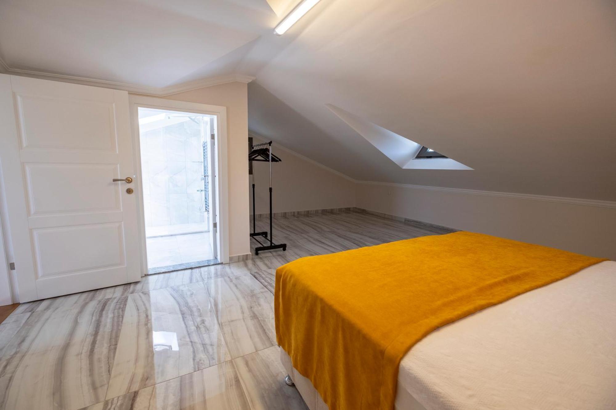 Perfect Peaceful In Oeluedeniz Villa *