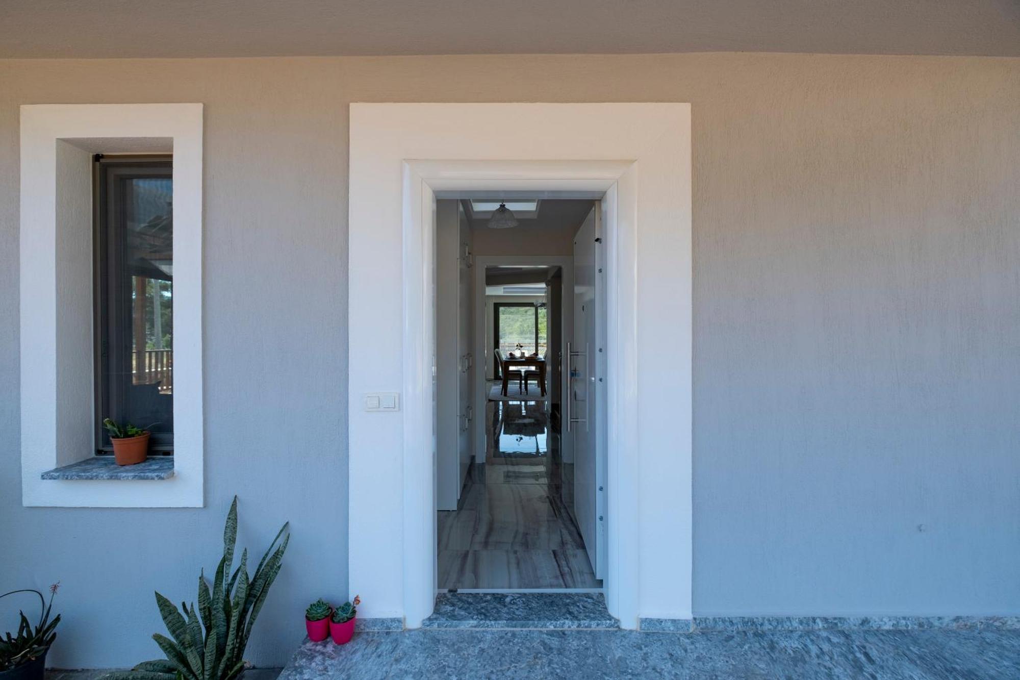 Villa Perfect Peaceful In Oeluedeniz Fethiye