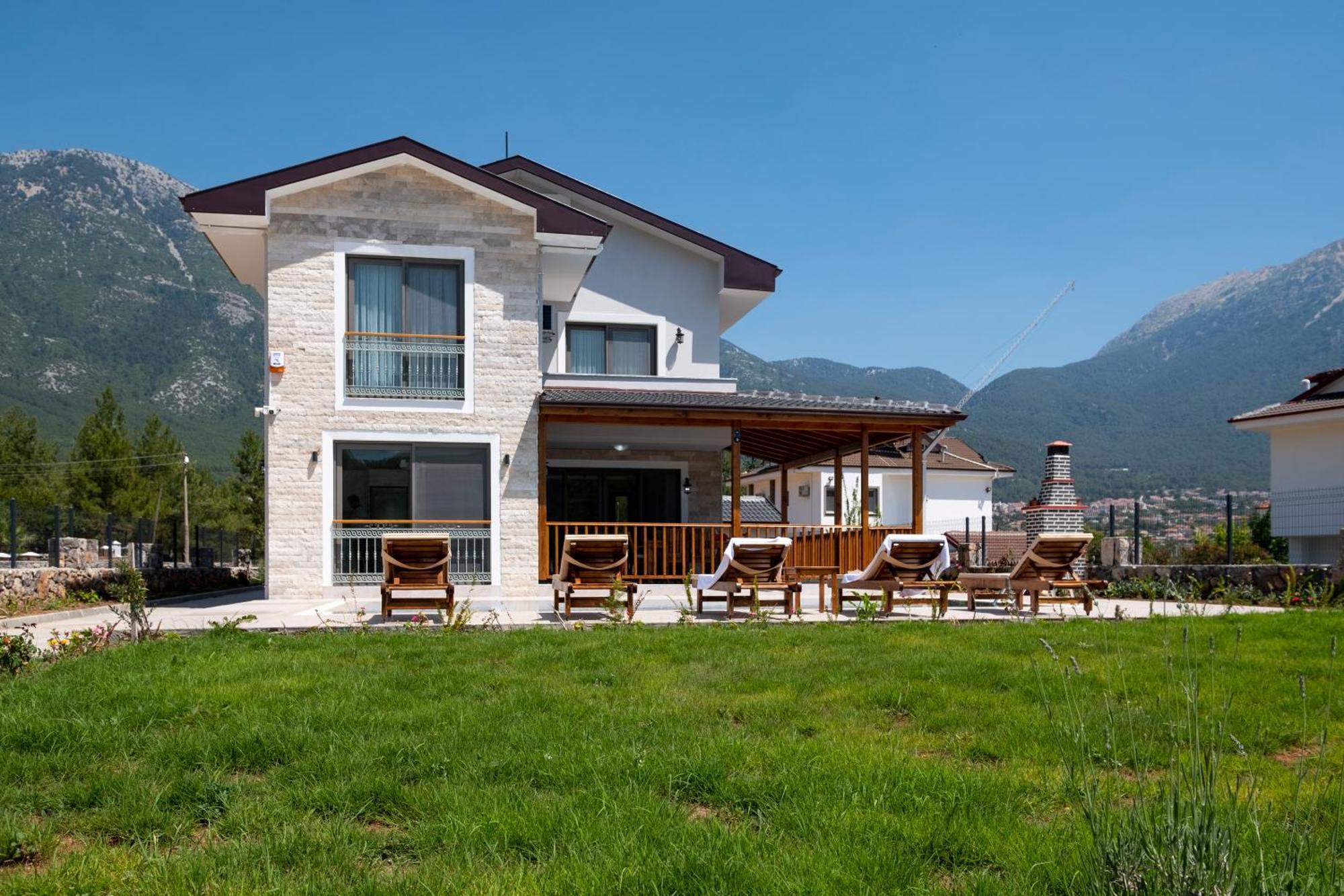 Perfect Peaceful In Oeluedeniz Villa