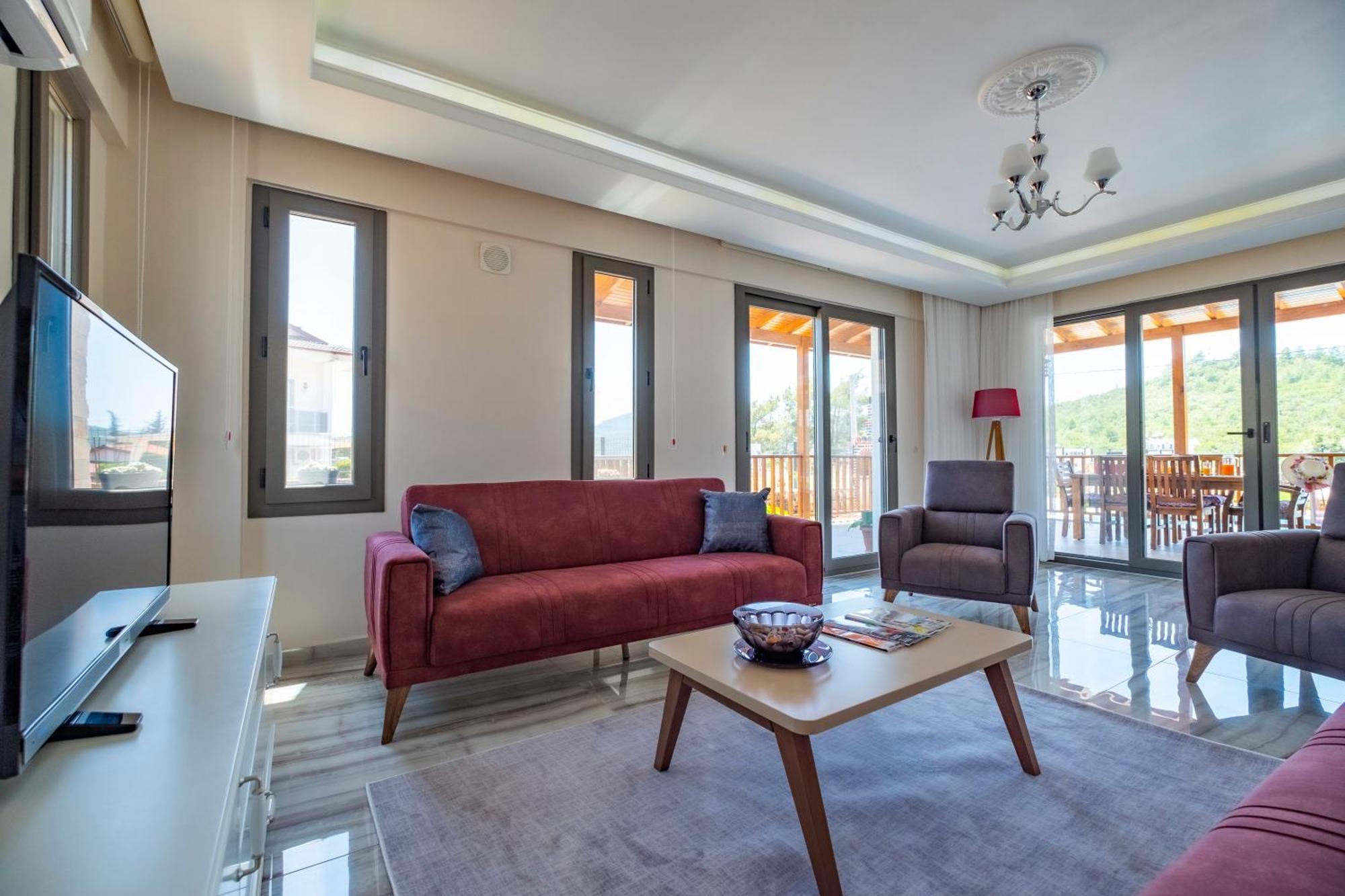 Perfect Peaceful In Oeluedeniz Villa Fethiye