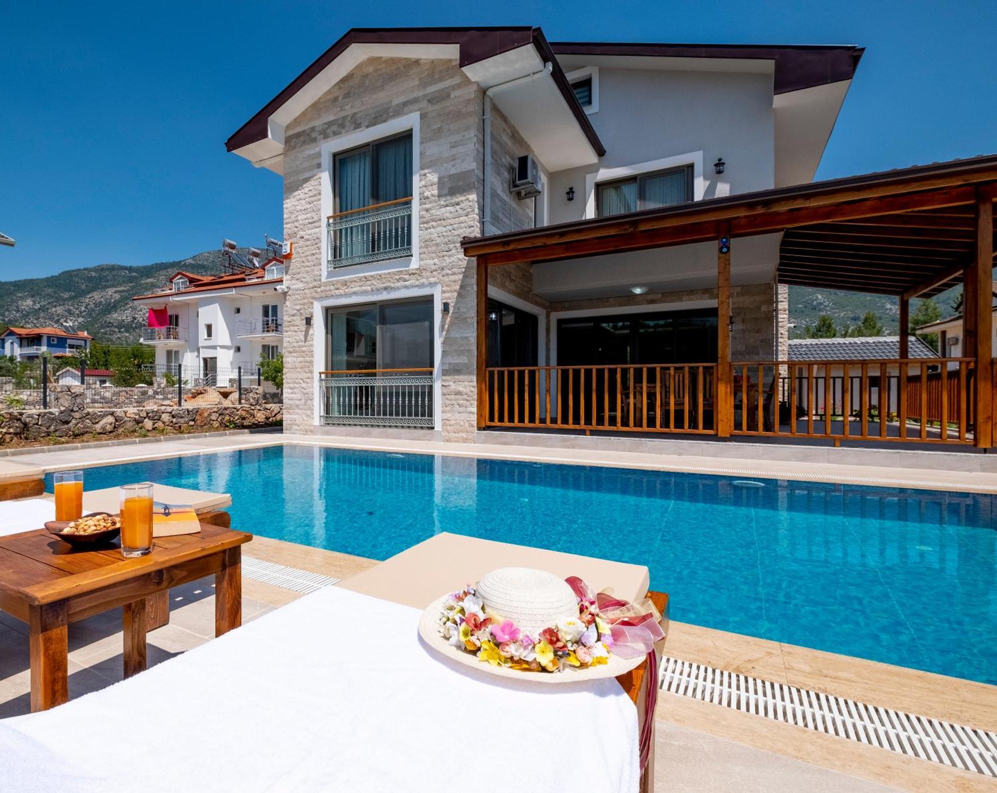 Perfect Peaceful In Oeluedeniz Villa