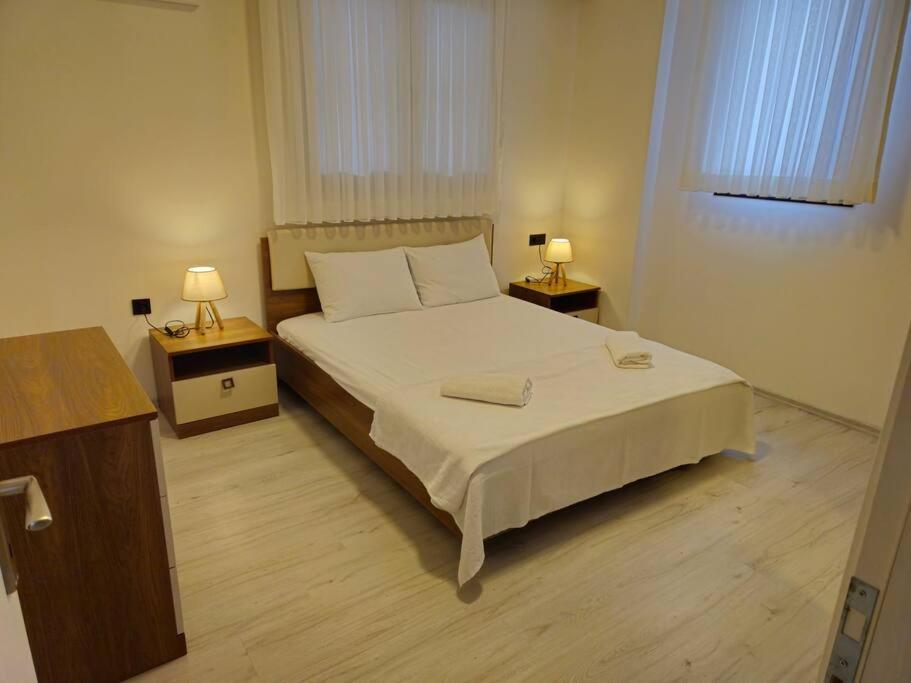 Riverside Suits- 1 Ile Evinizde Gibi *