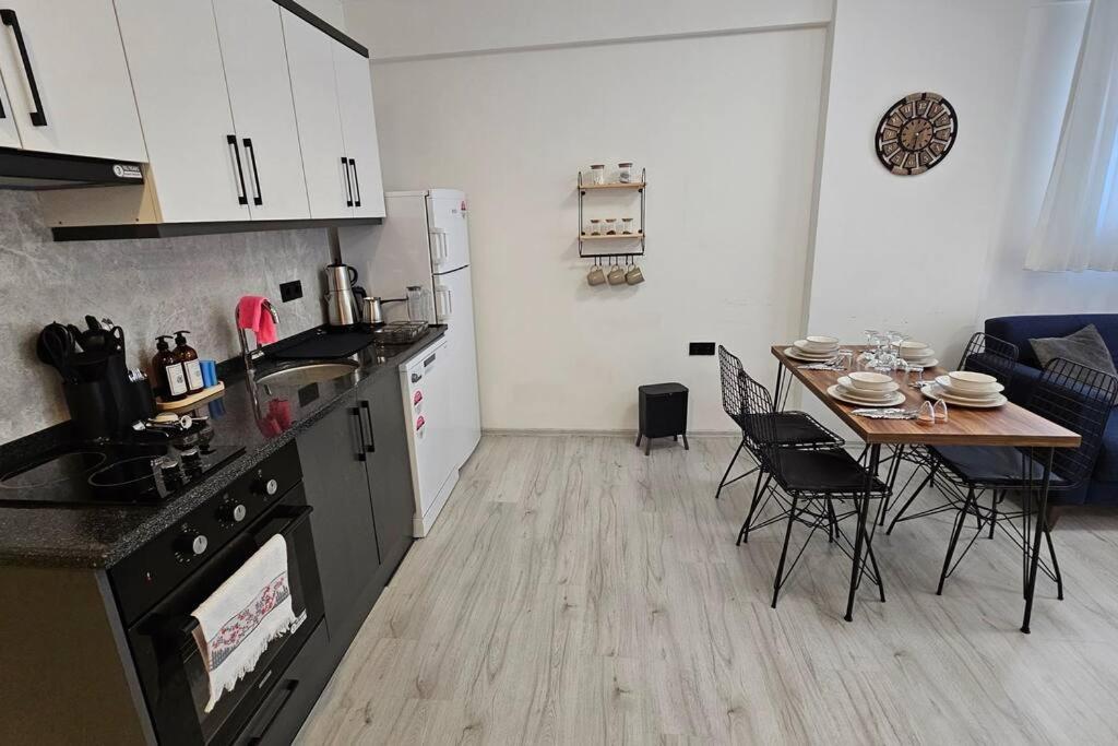 Riverside Suits- 1 Ile Evinizde Gibi Apartment