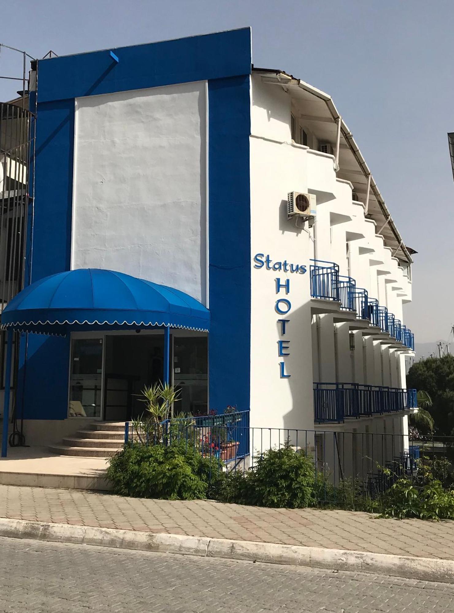 Otel Status 2*