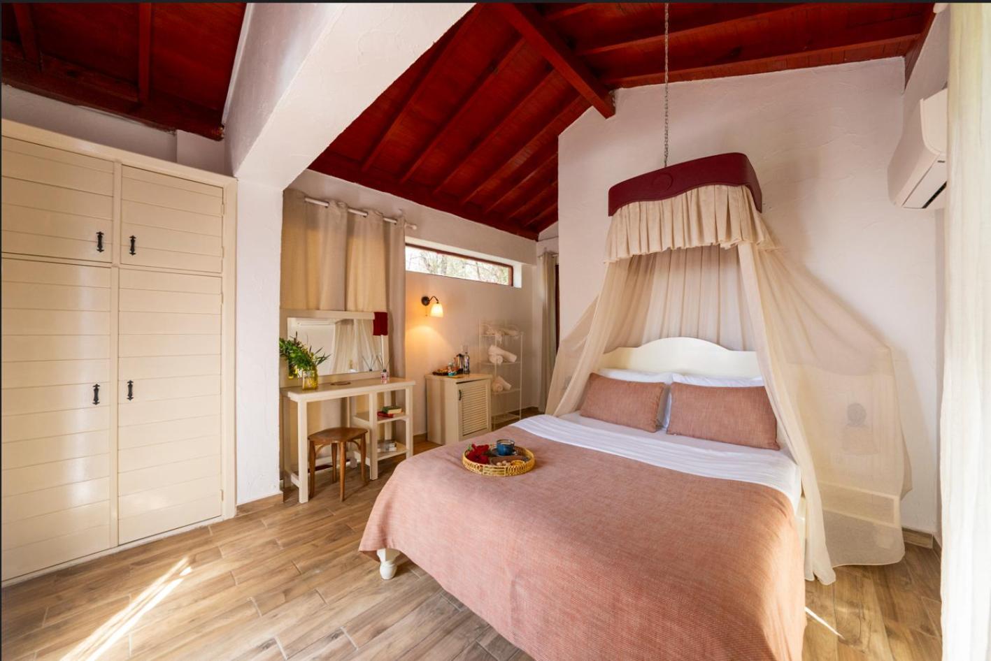 Hotel Nautical 4*